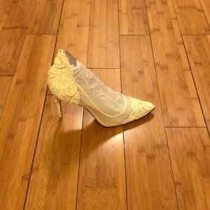 Most exquisite wedding shoe